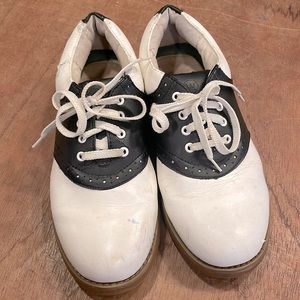 VINTAGE Willits Girls/Women’s CHEER SADDLE Shoes 6.5N Leather Black & White